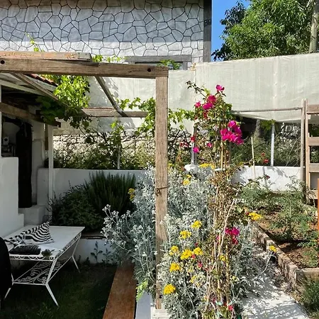 Vintage Urla Homestay
